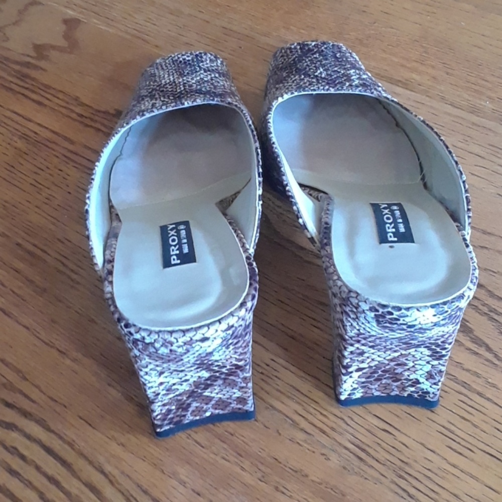 Shoes - Picture 5 of 5